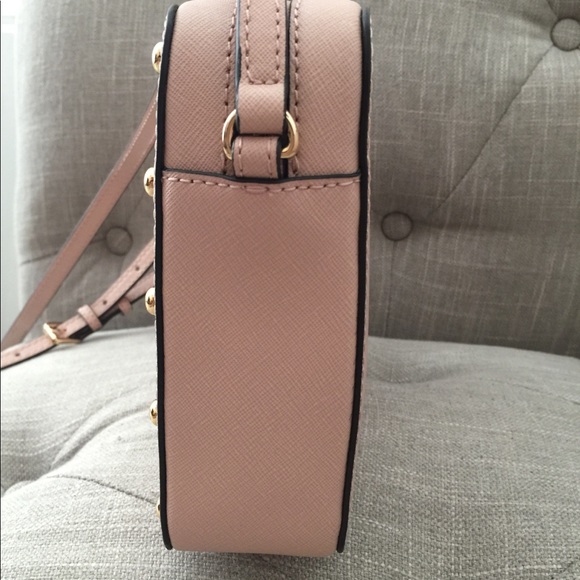 NWT Michael Kors Sandrine Stud LG EW Crossbody ✨ - Picture 4 of 8